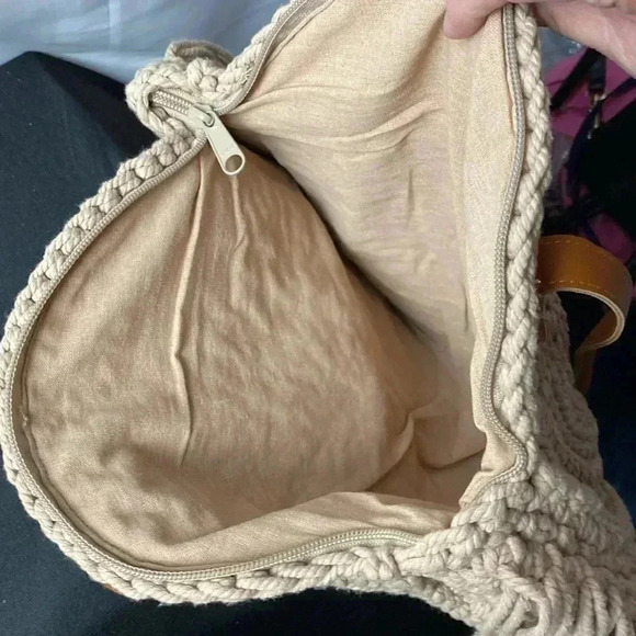 UNBRANDED MACRAMÉ PURSE DOUBLE STRAP VEGAN LEATHER STRAPS FRINGE CLEAN - Picture 9 of 10